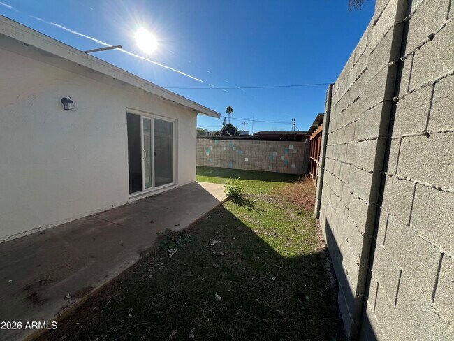 Building Photo - 4250 N 27th St