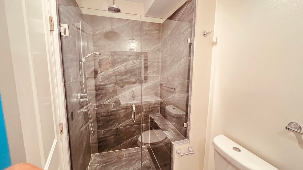 Building Photo - 17836 Magnolia Blvd