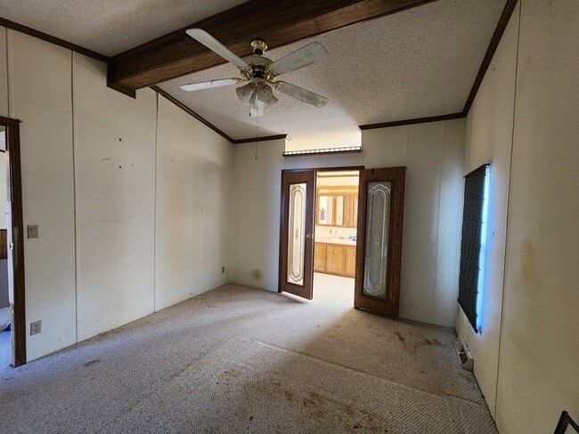 Building Photo - 611 Dallas Rd