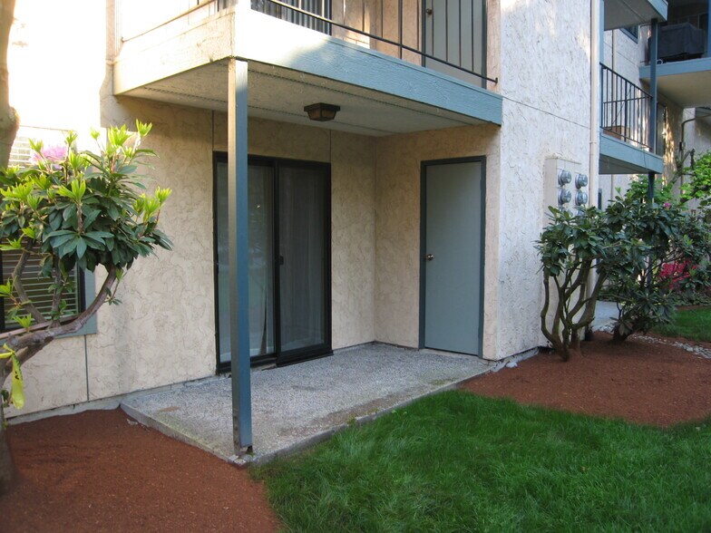 Building Photo - 14321 124th Ave NE