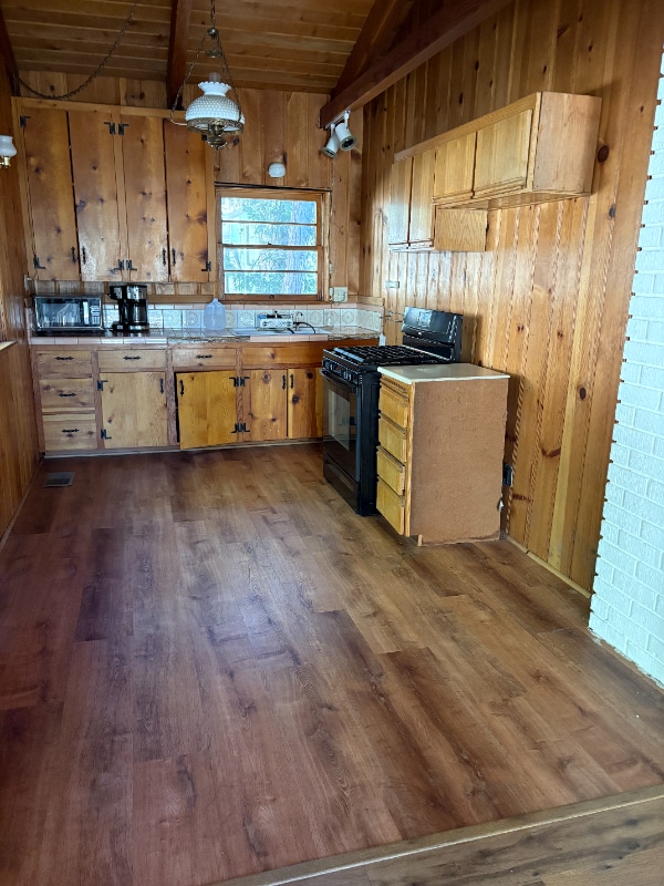 Building Photo - 25138 Valle Dr