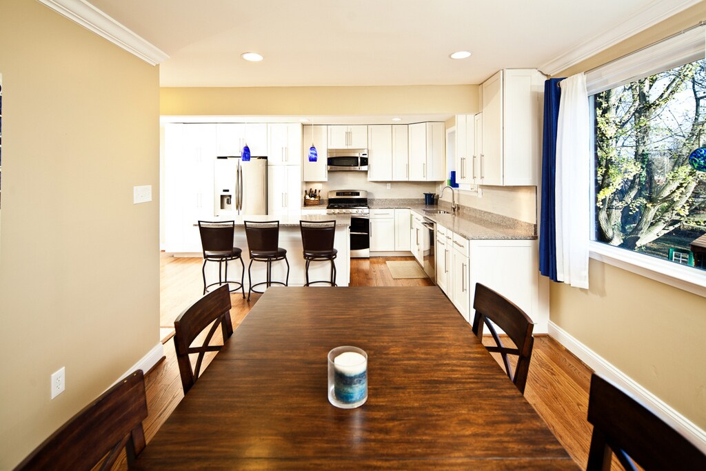 dining room open to kitchen - 6811 Lemon Rd