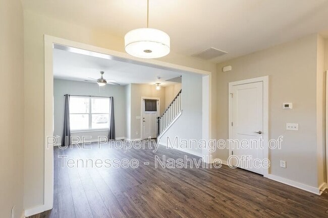 Building Photo - 2402 Danilynn Dr