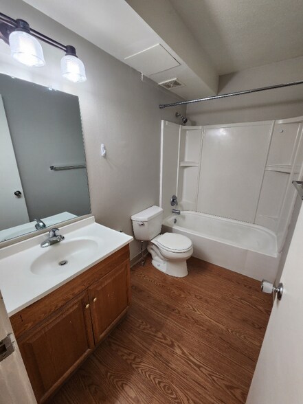 Building Photo - 2347 Graham Rd