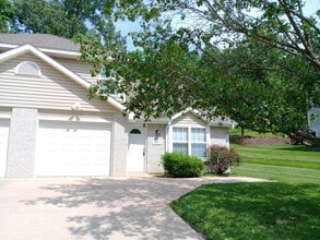 Building Photo - 702 Upland Creek Rd