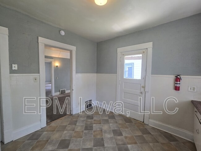 Building Photo - 408 Locust St