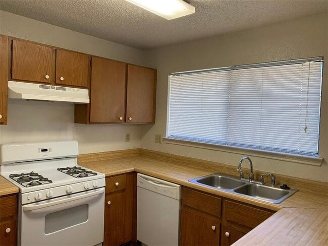 Building Photo - 11612 Hidden Quail Dr