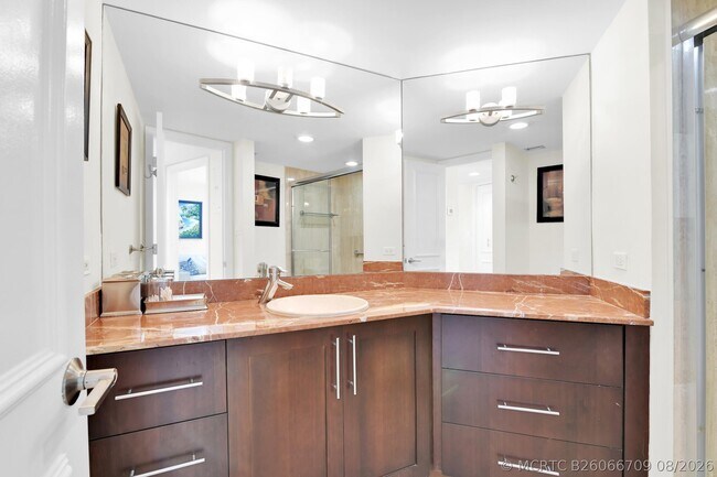Building Photo - 550 S Ocean Blvd