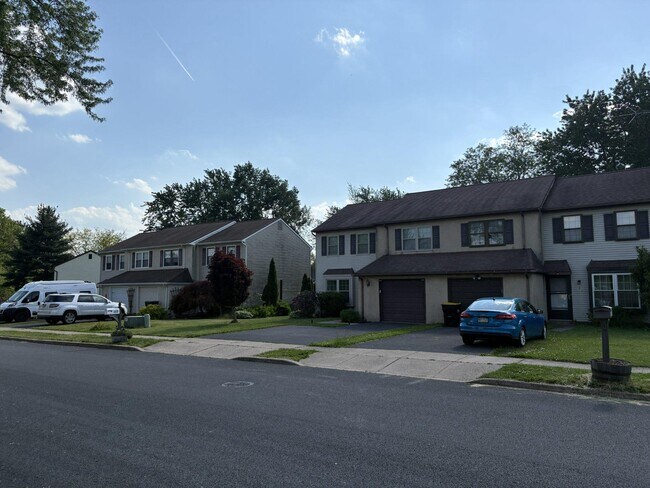 Building Photo - 167 Sunshine Dr