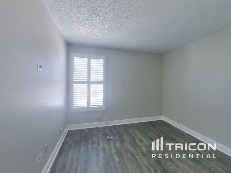 Building Photo - 2421 Arborwood Dr
