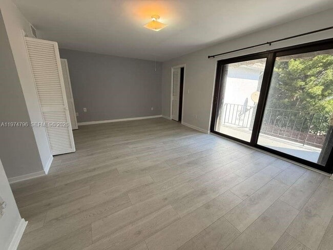 Building Photo - 13503 NE 24th Pl