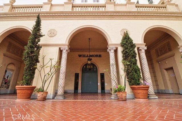 Building Photo - 315 W 3rd St