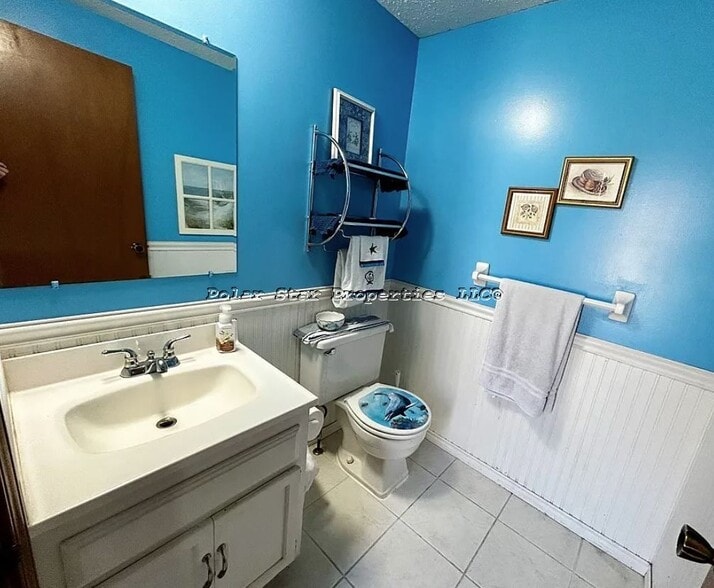 Building Photo - 767 Robin Rd