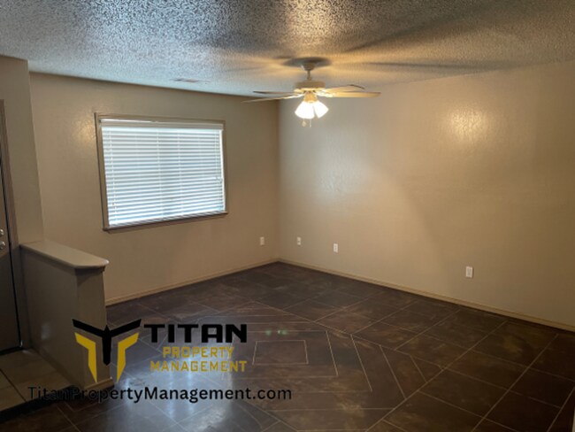 Building Photo - 2 bed/2 bath Apartment