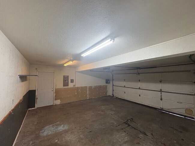 Building Photo - 939 49th Ave Pl