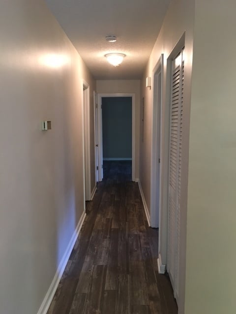 Building Photo - Rolling Hills Condo