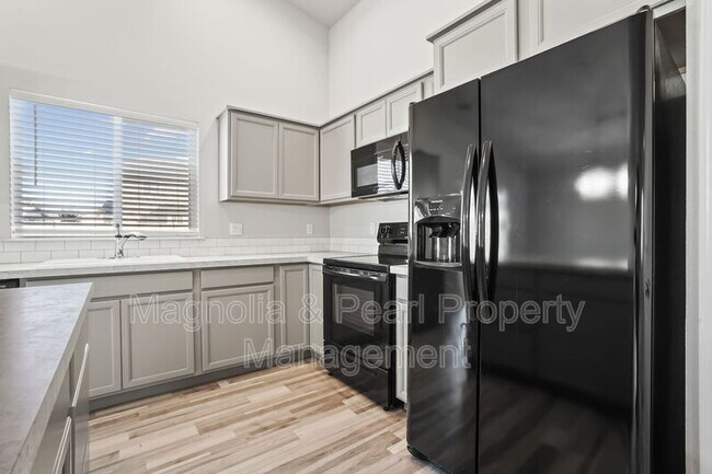 Building Photo - 17806 N Pegram Way