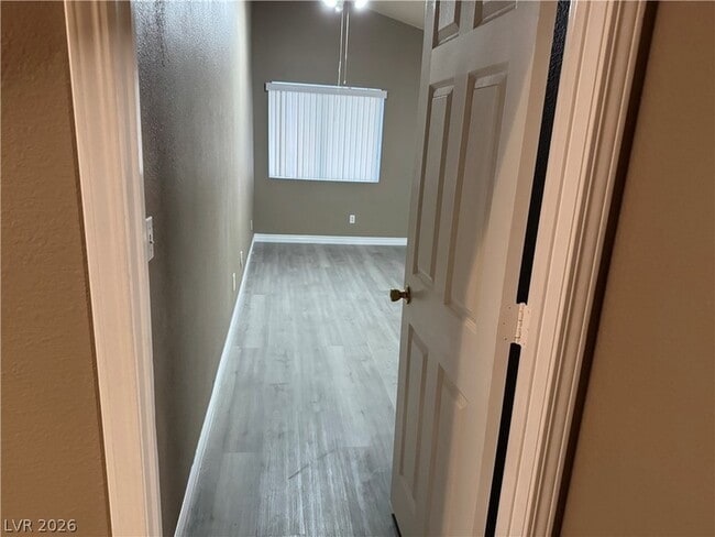 Building Photo - 3736 Rose Canyon Dr