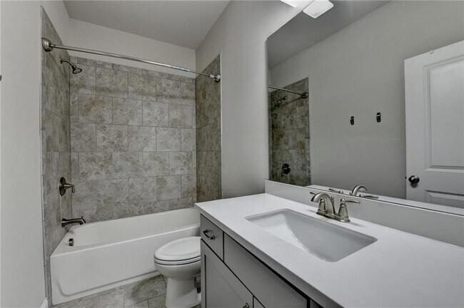 Building Photo - 5240 Cresslyn Rdg