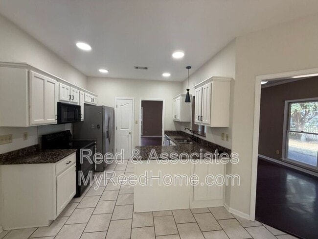 Building Photo - 126 Riverwalk Pl