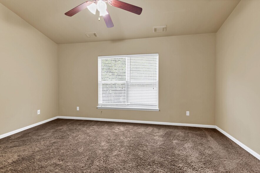 Building Photo - 1382 Rural Hill Rd