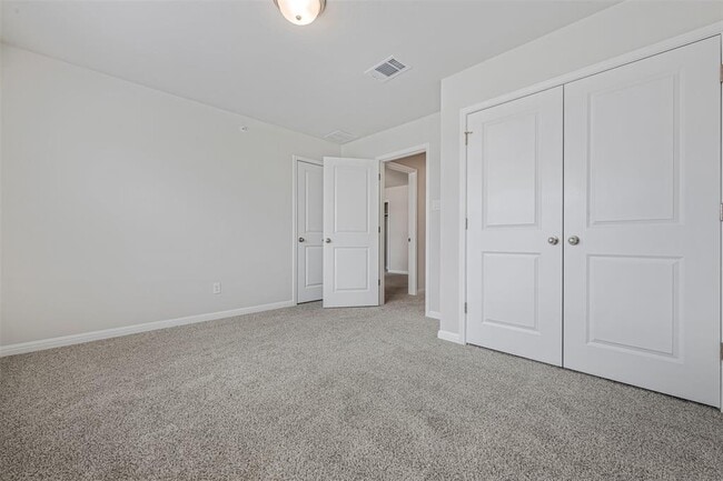 Building Photo - 104 Cinnabar Ln