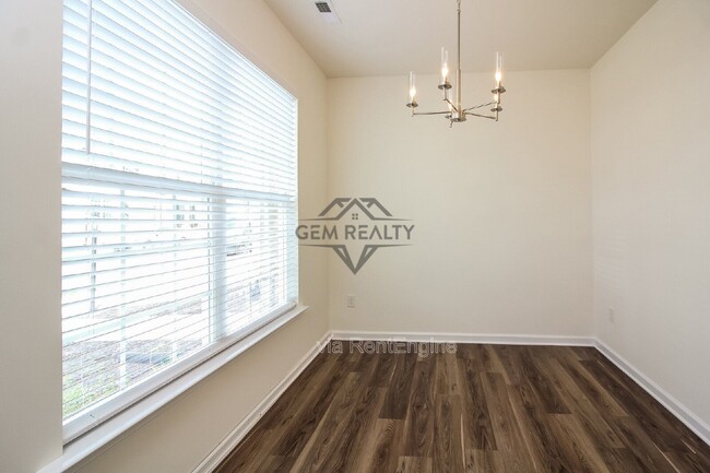 Building Photo - 6184 Belay Dr