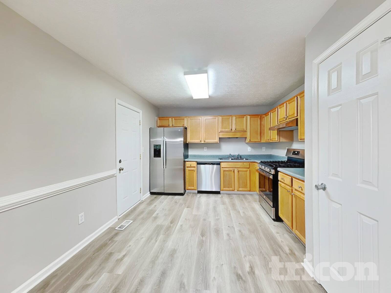 Building Photo - 200 River Walk