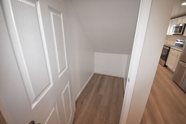 Building Photo - RTSA25-27