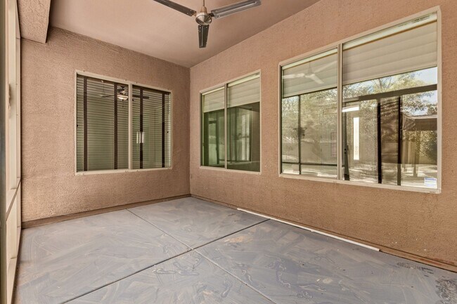 Building Photo - 3 Bedroom with Den in Chandler