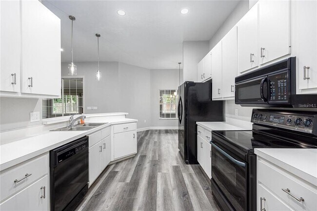 Building Photo - 2103 SW 75th Terrace