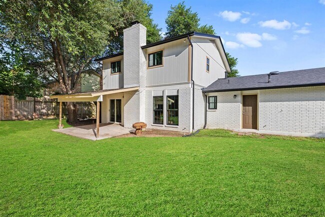 Building Photo - 600 Pin Tail Ln
