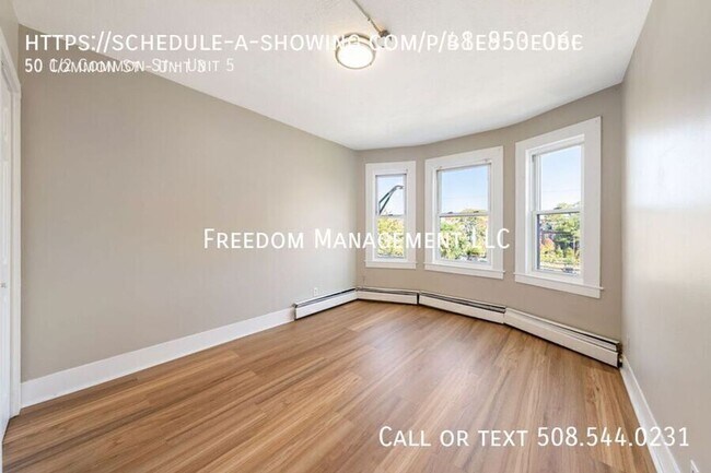 Building Photo - 50 1/2 Common St