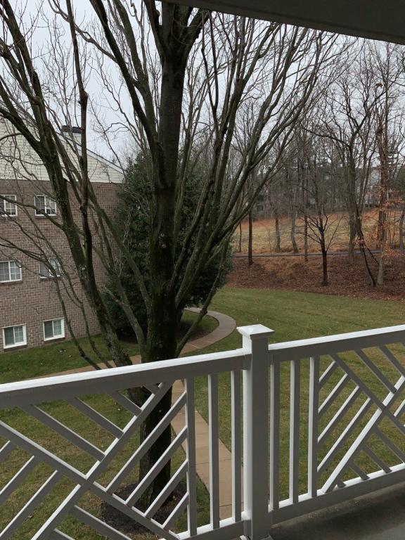 Building Photo - 6 Bandon Court, Unit 202