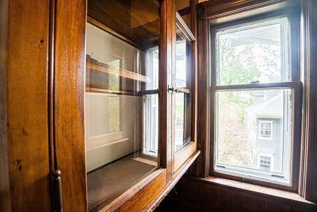 Building Photo - 18 Whittier St