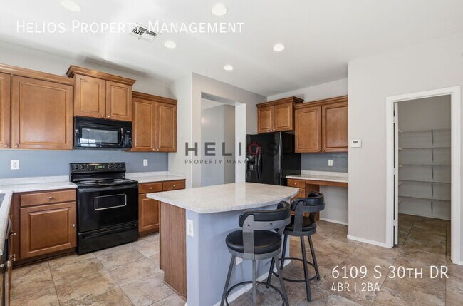 Building Photo - 6109 S 30th Dr