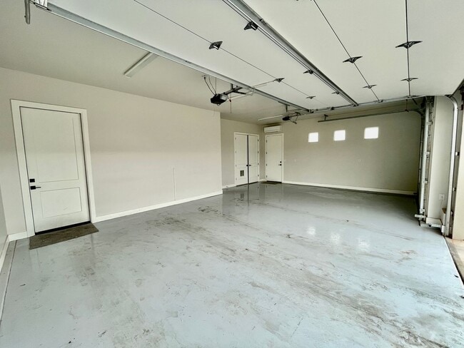 Building Photo - Lovely Four-Bedroom in Ivins with 3-Car Garage and Small RV parking Has Lots of Upgrades