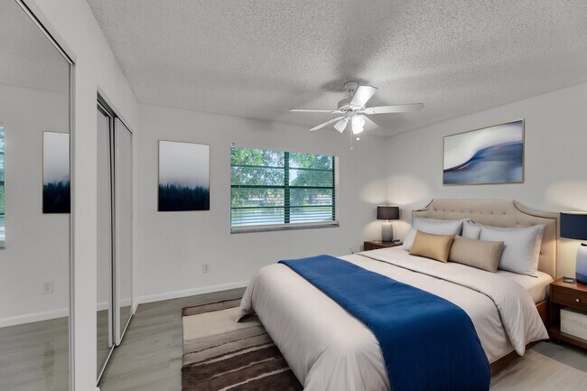 Building Photo - 904 Banks Rd