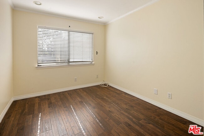Building Photo - 13360 Maxella Ave