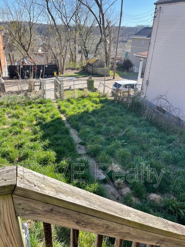 Building Photo - 489 Norton St