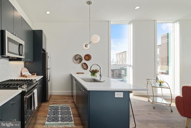 Building Photo - 1822 N Front St