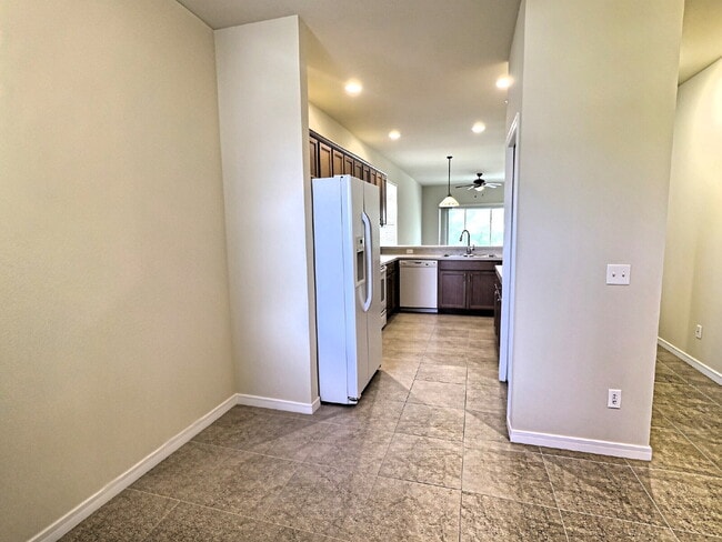 Building Photo - New Rental Available in Stoneybrook at Venice!