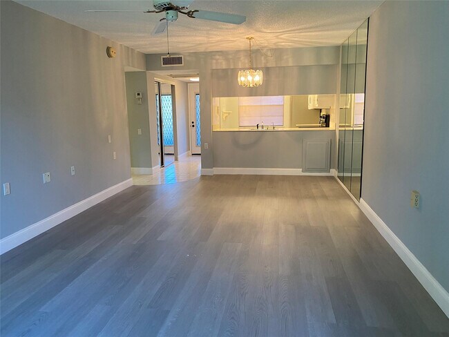 Building Photo - 2602 Nassau Bend