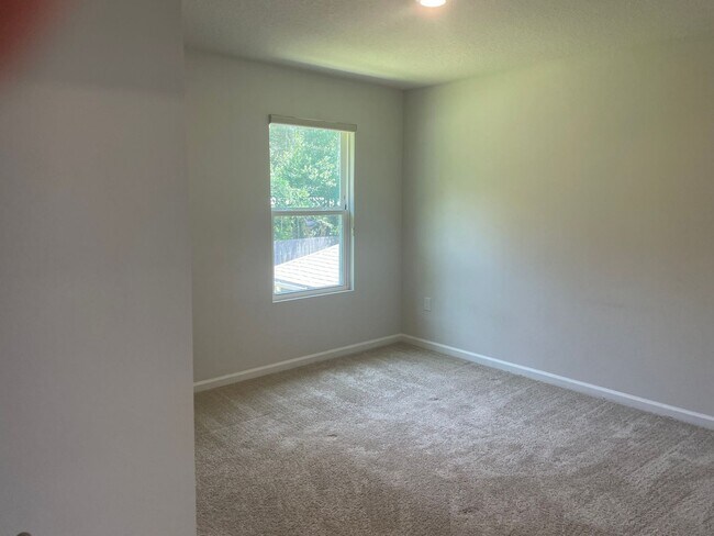 Building Photo - 5241 Peach Dr