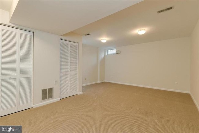 Building Photo - 12977 Abner Ave