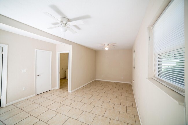 Building Photo - 1079 SW 11th Terrace