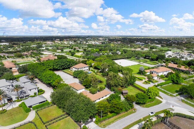 Building Photo - 14492 Equestrian Way