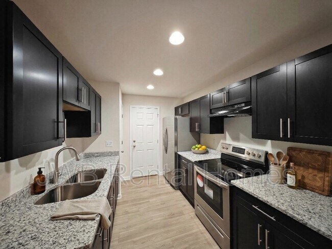 Building Photo - 5338 Chenango Blvd