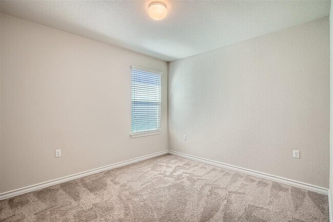 Building Photo - 1604 Los Olivios Wy