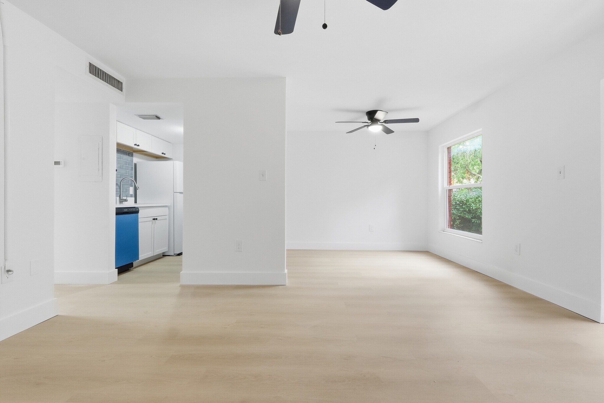 Building Photo - 1024 82nd Terrace N